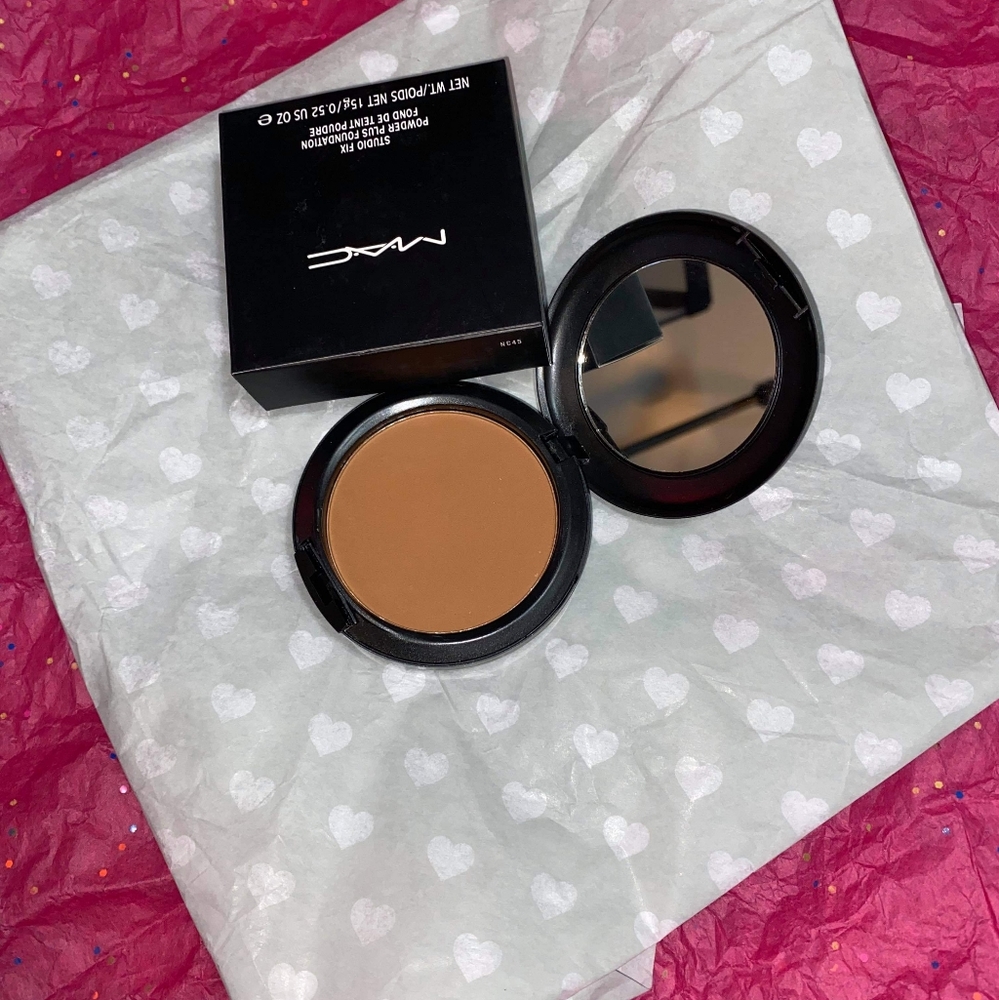 😍 New Mac NC45 Studio Fix Powder + Foundation 😍